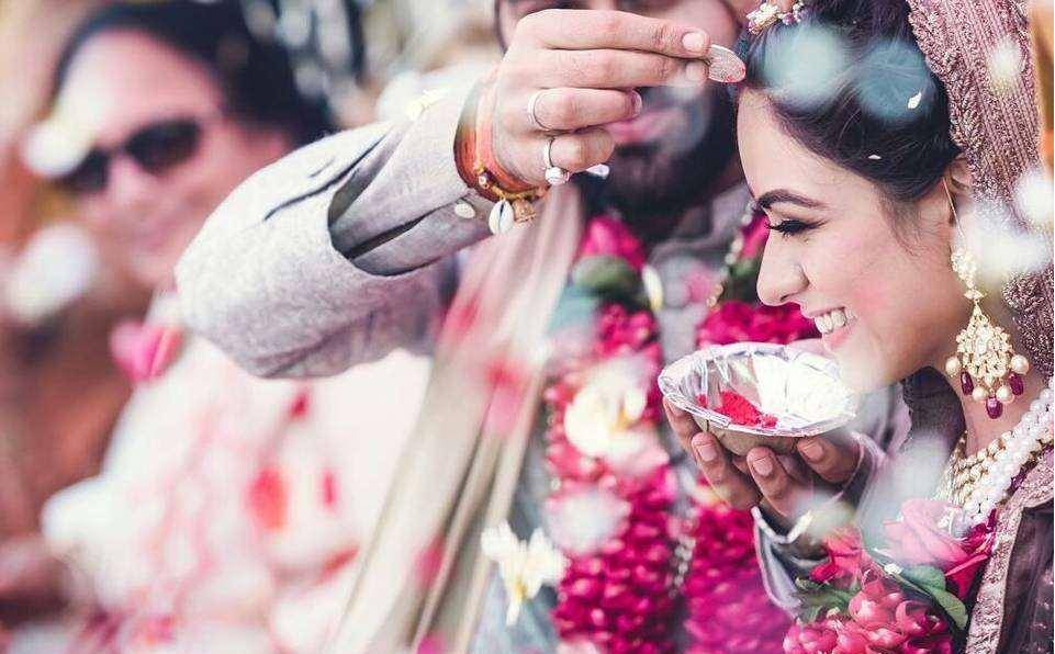 baniya-couple